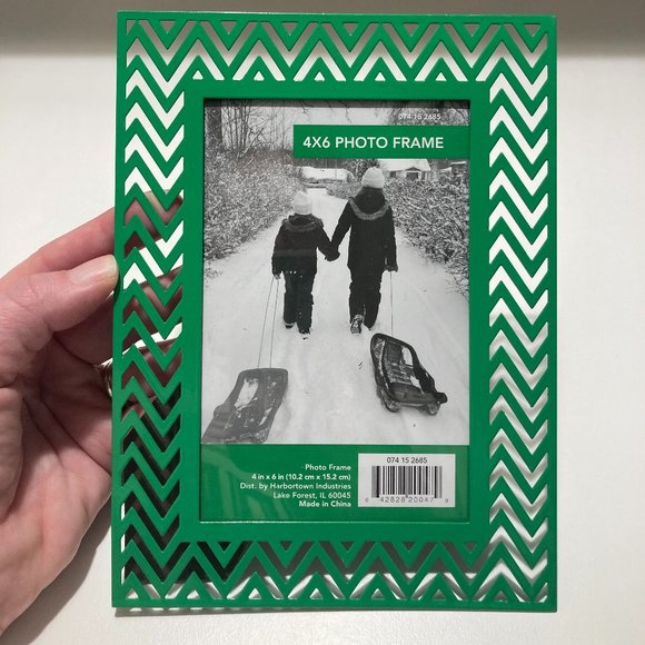 Set of 3 Metal 4x6 Frames - Picture 3 of 8